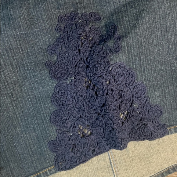 INC - Denim Skirt Hi-Low Hem Jean Skirt Navy Lace Appliqué - Picture 7 of 7